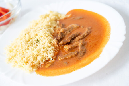 Hovězí nudličky Stroganov, zeleninový kuskus