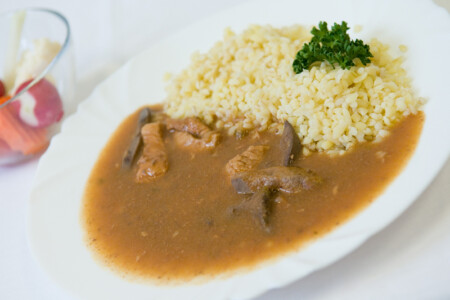 Maso dvou barev, bulgur